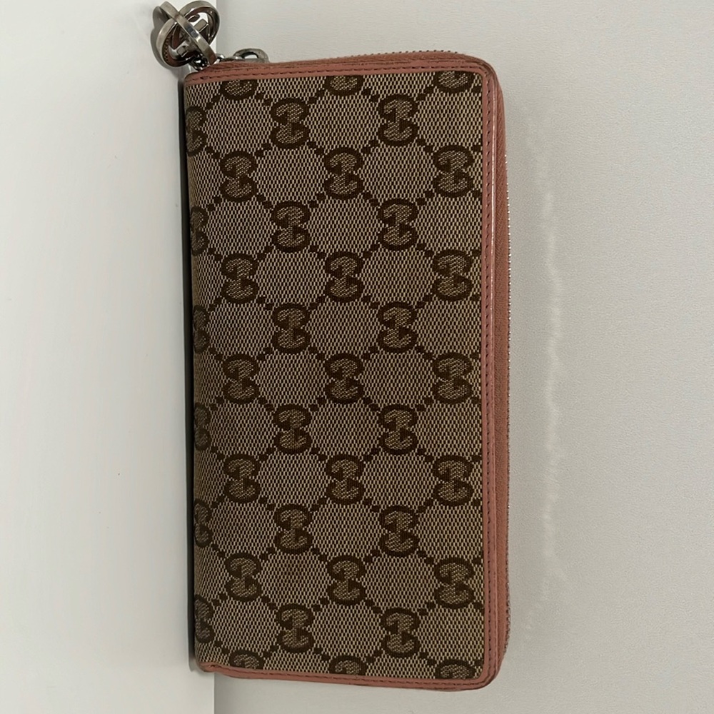 Gucci Large zip around wallet